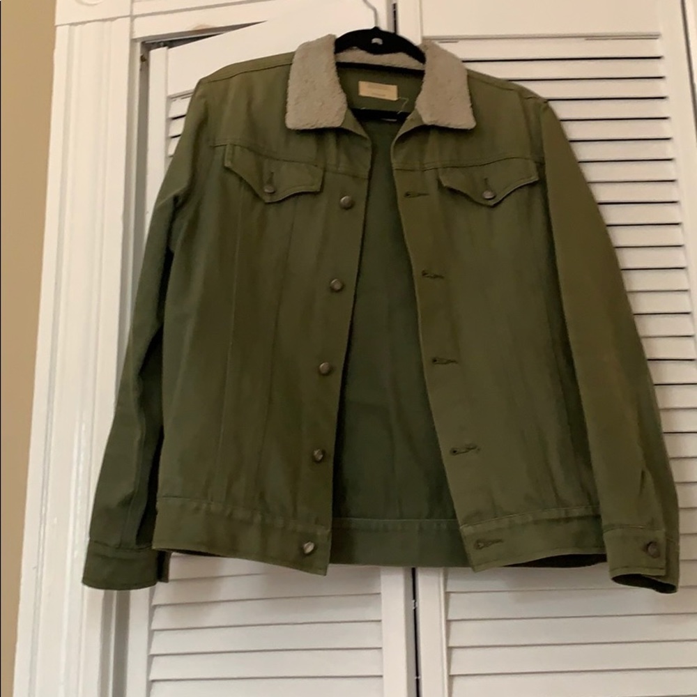 Green denim jacket with shearling collar